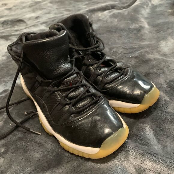 Air Jordan 11 Retro 72-10 - Picture 1 of 4